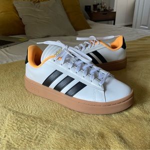 ADIDAS GRAND COURT ALPHA SNEAKER